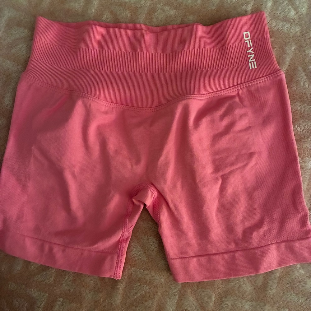 Dfyne shorts